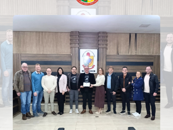 Friolack é homenageada pelos 25 anos de história e contribuição ao desenvolvimento de Chapada