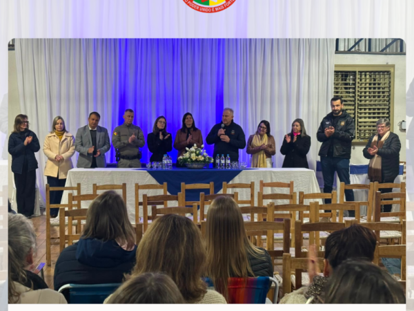 Palestra orienta comunidade escolar sobre prevenção à violência e segurança no ambiente virtual